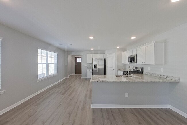 Photo - 132 Denise Dr