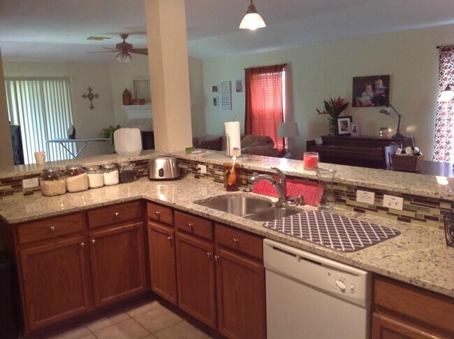 Photo - 1202 Heritage Hill Cove