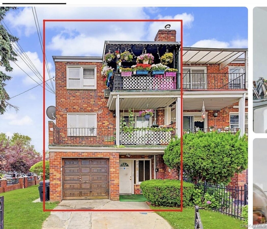 Photo - 37-28 Parsons Blvd