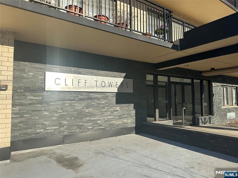 Photo - 233 12th St Unit 2B