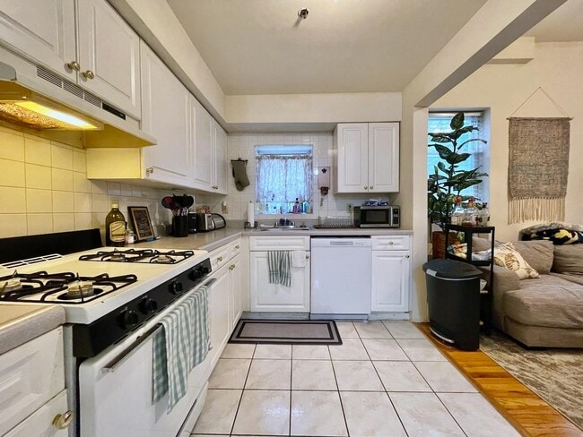 Photo - 1035 Washington St Unit 1R