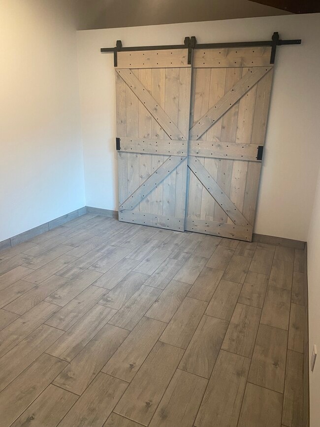 Photo - 17622 Hayes Ave