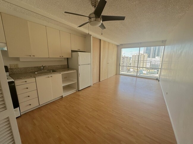 Photo - Kapiolani Manor - 1/1/1 Electricity Included! Unidad 1801