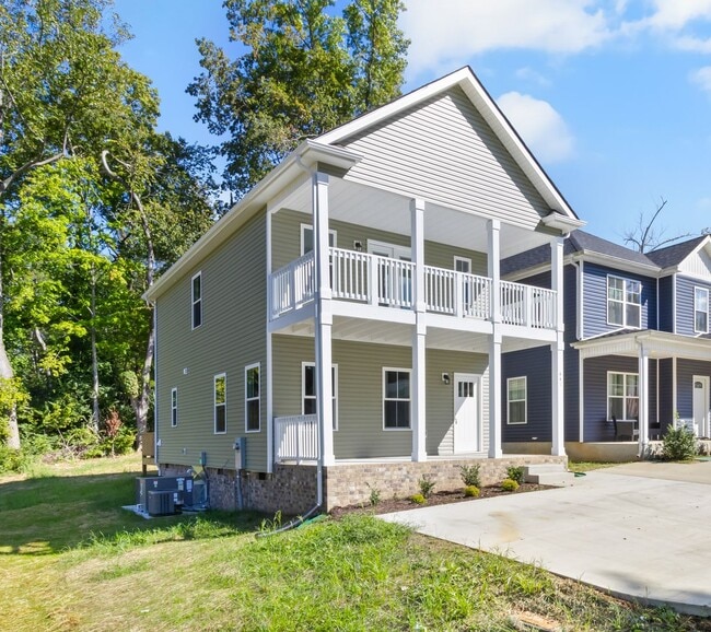 Photo - Close to Downtown! Home with 3 Bedrooms and 2.5 Baths.