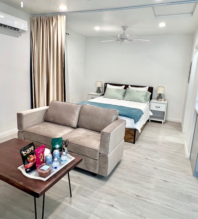 Photo - 328 S Pickering Way