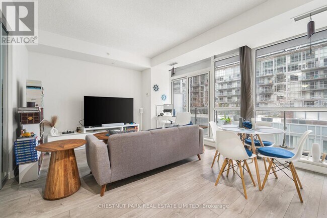 Photo - 199 Richmond St W Unité 713