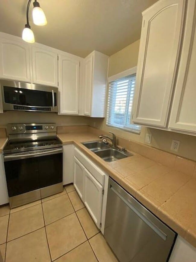 Photo - Spacious Townhome in Quiet Community w/ Pool