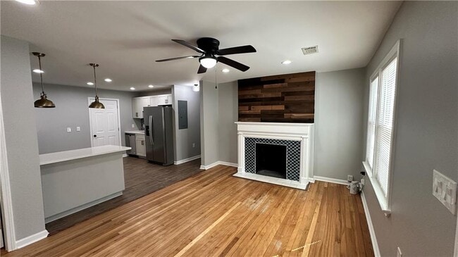 Photo - 1770 Springview Rd NW