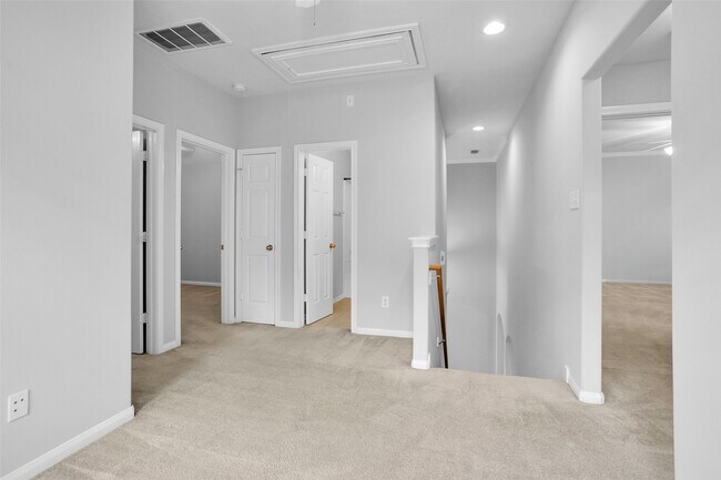 Photo - 26 Valewood Pl