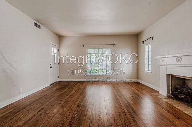 Photo - 1824 Carey Pl