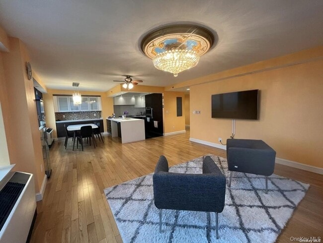 Photo - 39-16 Prince St Unidad 11A