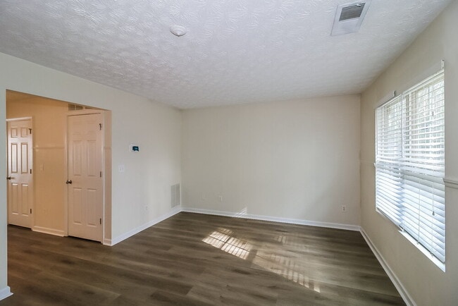 Photo - 1521 Conley Way