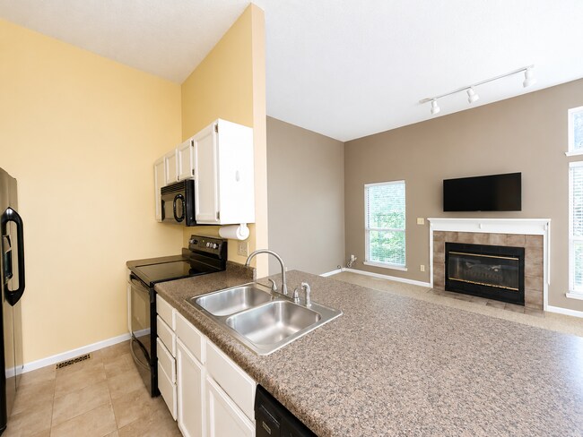 Photo - 1894 E Bay Pointe Dr Unit Bay Pointe 12