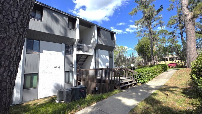 Photo - FOR RENT 1 bedroom 1 bathroom second floor... Condo