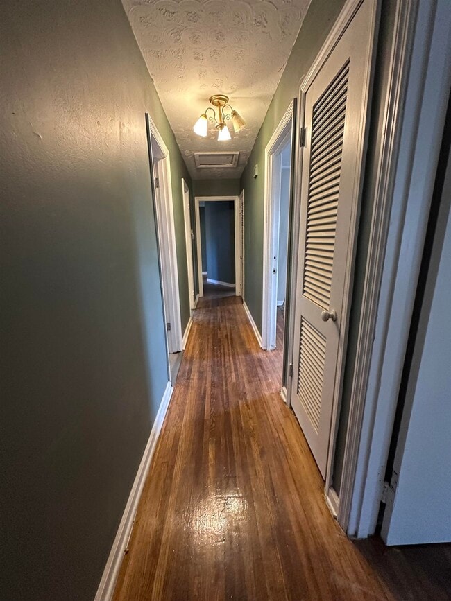 Photo - 3736 Donna Dr