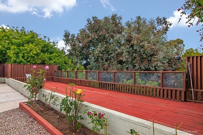 Photo - 5 Bedroom House in College East - Bright and Airy on Quiet Street!