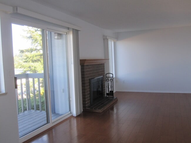 Photo - 103 Rockwell Ave Unit Rockwell Condo B-18