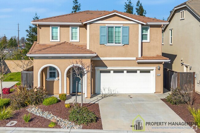 Building Photo - Stunning 3-Bedroom Home in a Gated Community