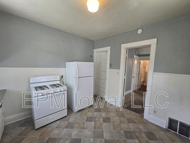 Photo - 408 Locust St