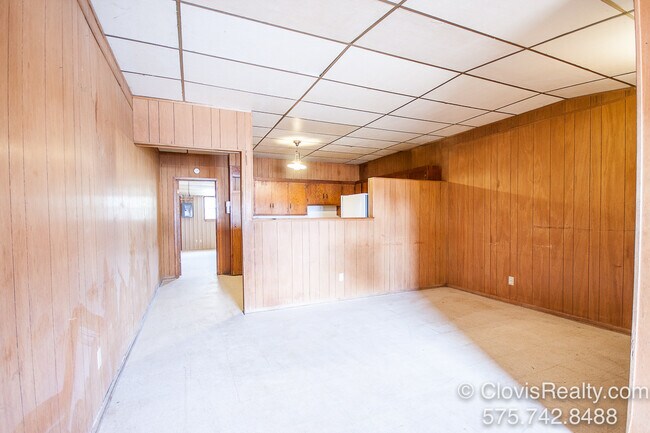 Living Room - 2120 W 7th St Unit 2