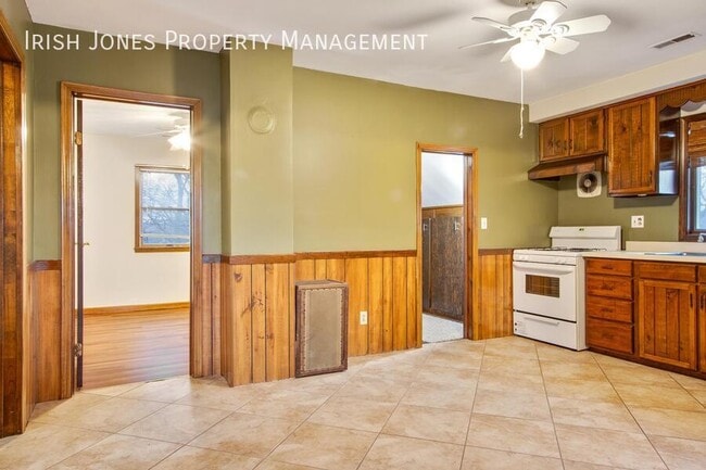 Photo - 479 Lake Ave Unit Apt. 2