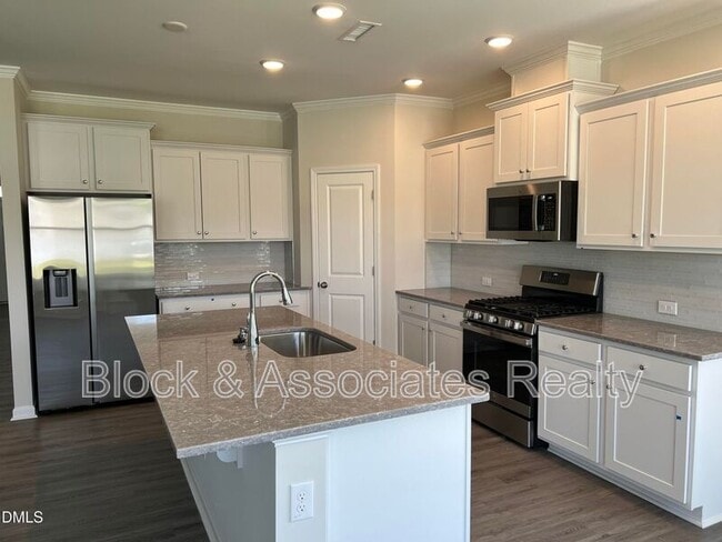 Photo - 262 Streamliner Blvd