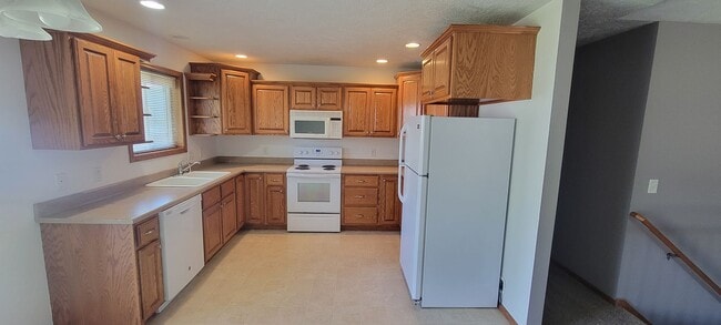 Photo - Spacious West Sioux Falls Twinhome with Gr...