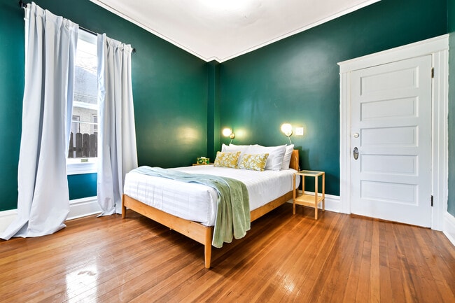 Photo - 835 E Boulder St