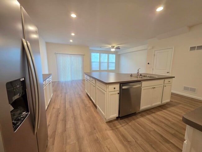 Photo - 5915 Hawkweed Dr