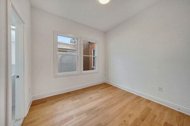 Photo - 317 3rd St SE