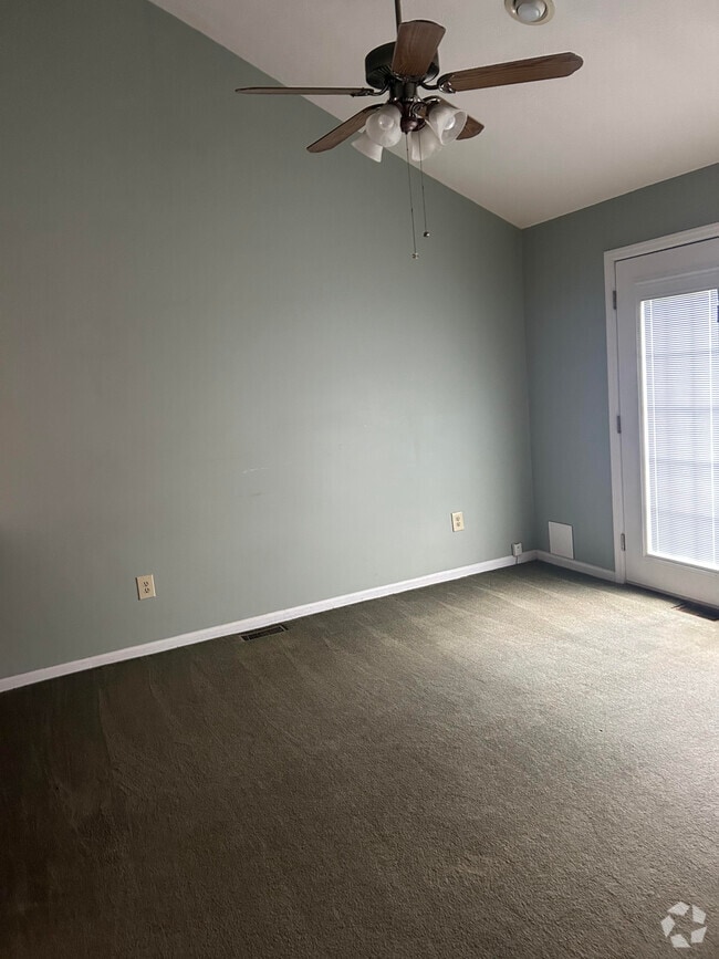 Building Photo - 204 Aqueduct Dr Rental
