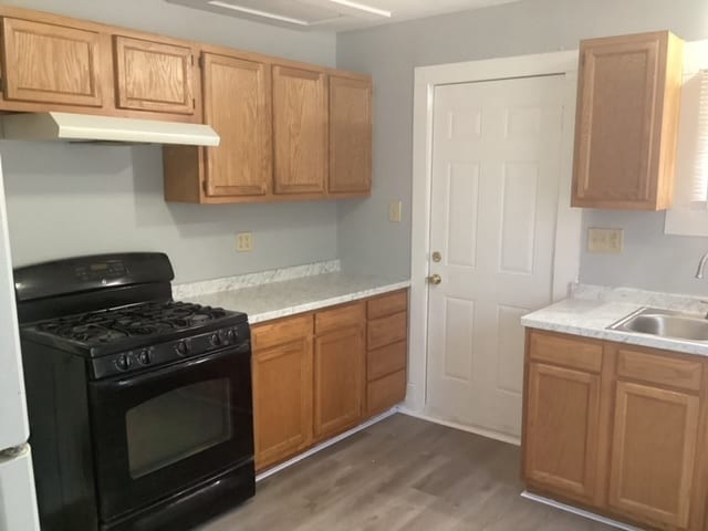 Photo - 350 S Roena St