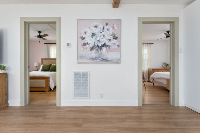 Photo - 705 Ivey Cir