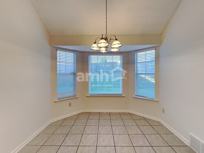 Photo - 1114 Green Fern Cv