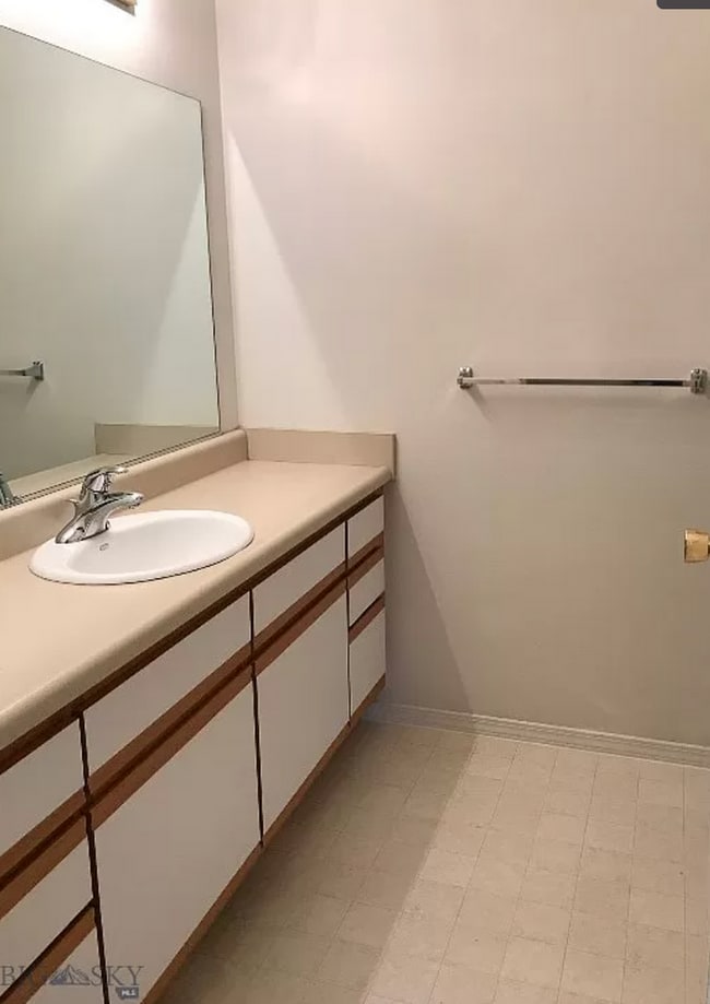 Photo - 3 Bedroom Apartment in Bozeman!