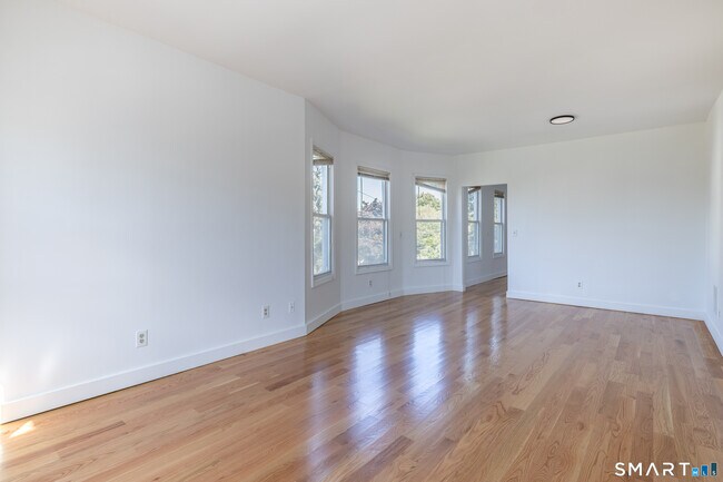 Photo - 74 Harbor Ave Unit 2nd floor
