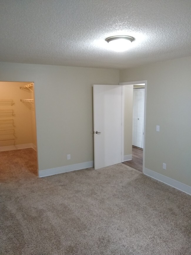 Roxford Village Apartments Pataskala, OH