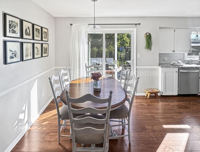 Photo - 1482 Harding St NW