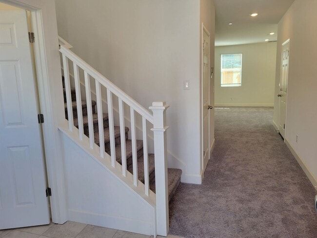 Photo - House:  3 Bedroom / 2.5 Bathroom - Rocklin