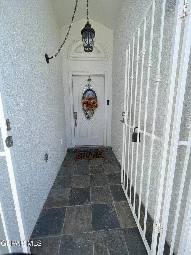 Photo - 5432 Thornridge Cir