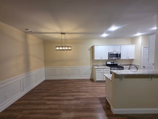 Photo - 1422 Dolcetto Trce NW