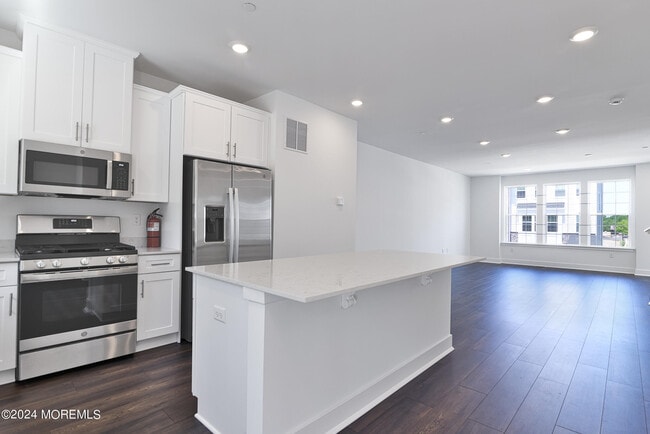 Photo - 18 Crimson Dr