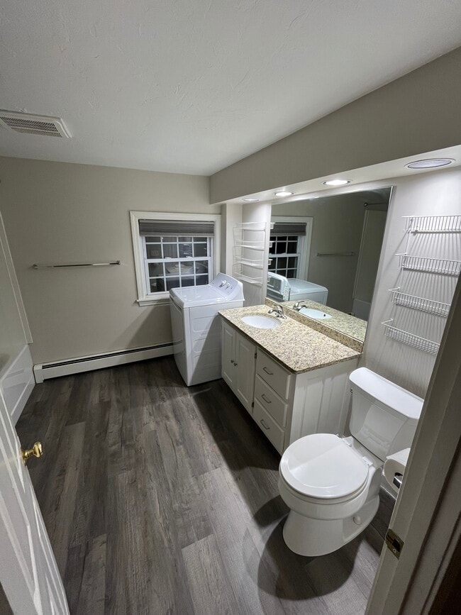 Photo - 24 Ash St Unit 2