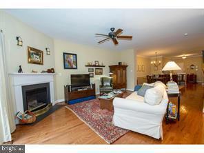 Photo - 1204 Derry Ln