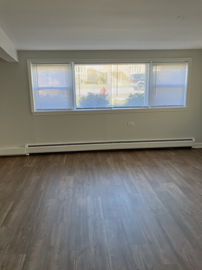 Photo - 8241 W Lawrence Ave Apartments Unit 3