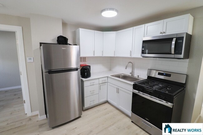 Photo - 840 N 29th St Unidad #1