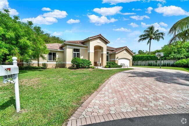 Building Photo - 8487 SW 138th Terrace Rental