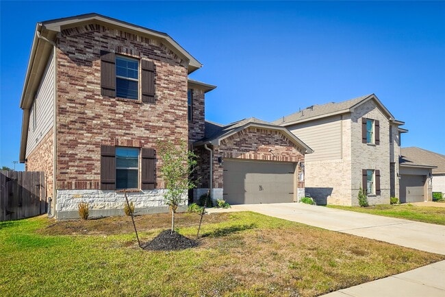 Building Photo - 3542 Park Vista Dr