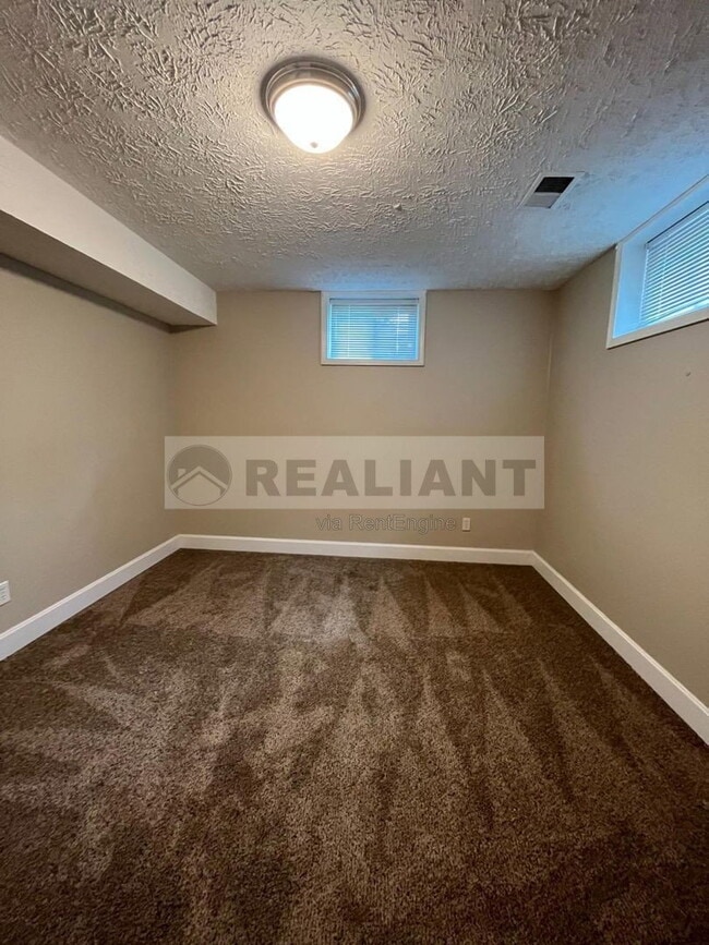 Photo - 4013 Elora Ln