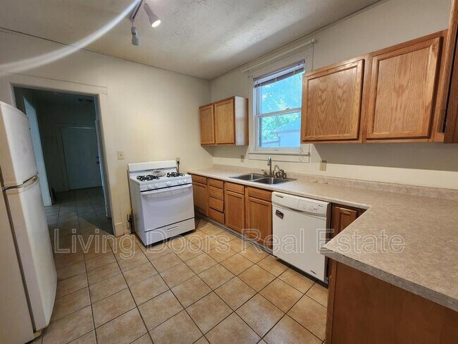 Photo - 836 N 29th St